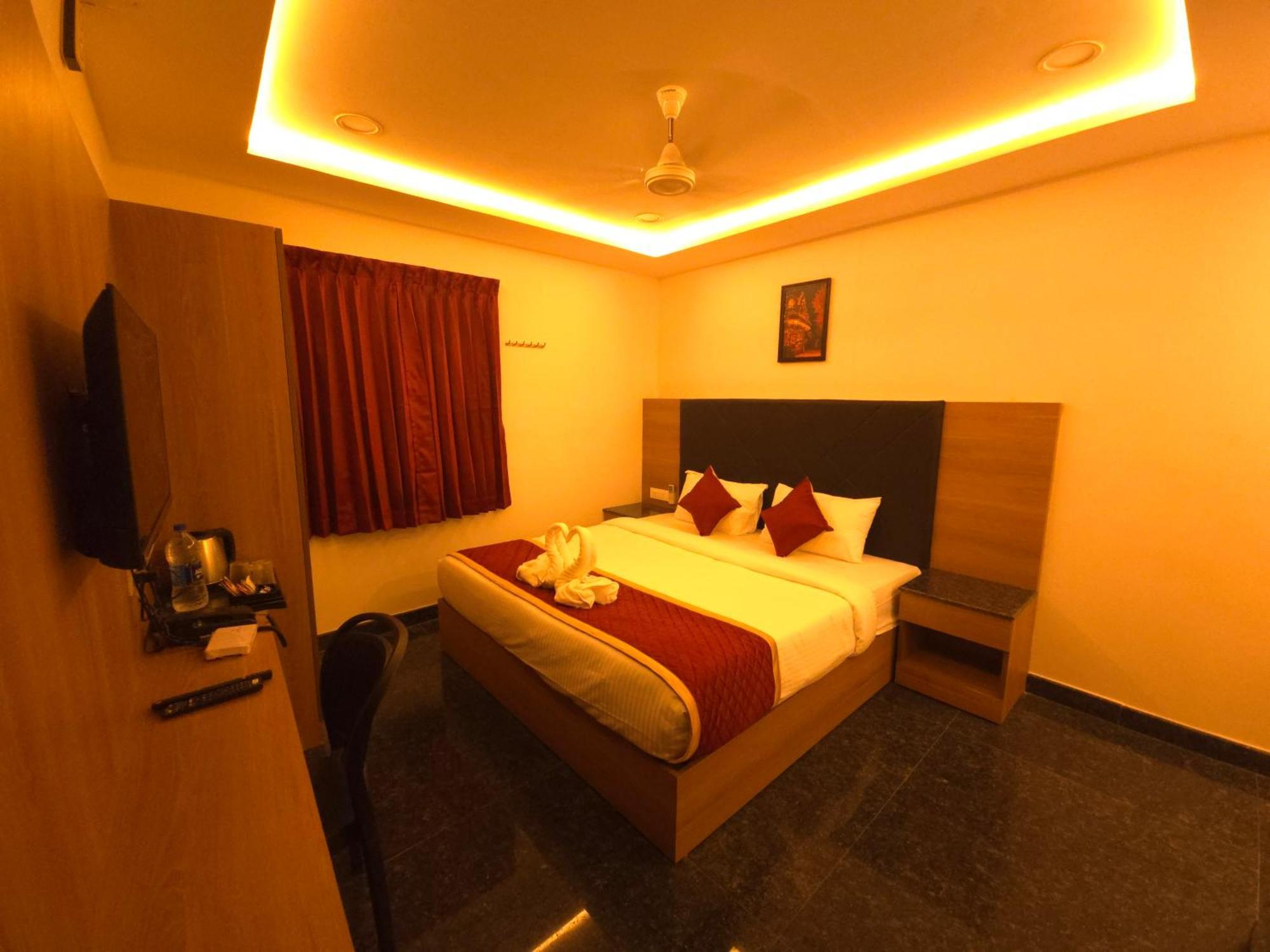 فندق Shreem Sesha Sai Residency Tiruvannāmalai المظهر الخارجي الصورة